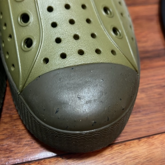 NWT Native Jefferson BloomWaterproof Army Green Shoes SIze US Men's 7 Women's 9 - Picture 7 of 7